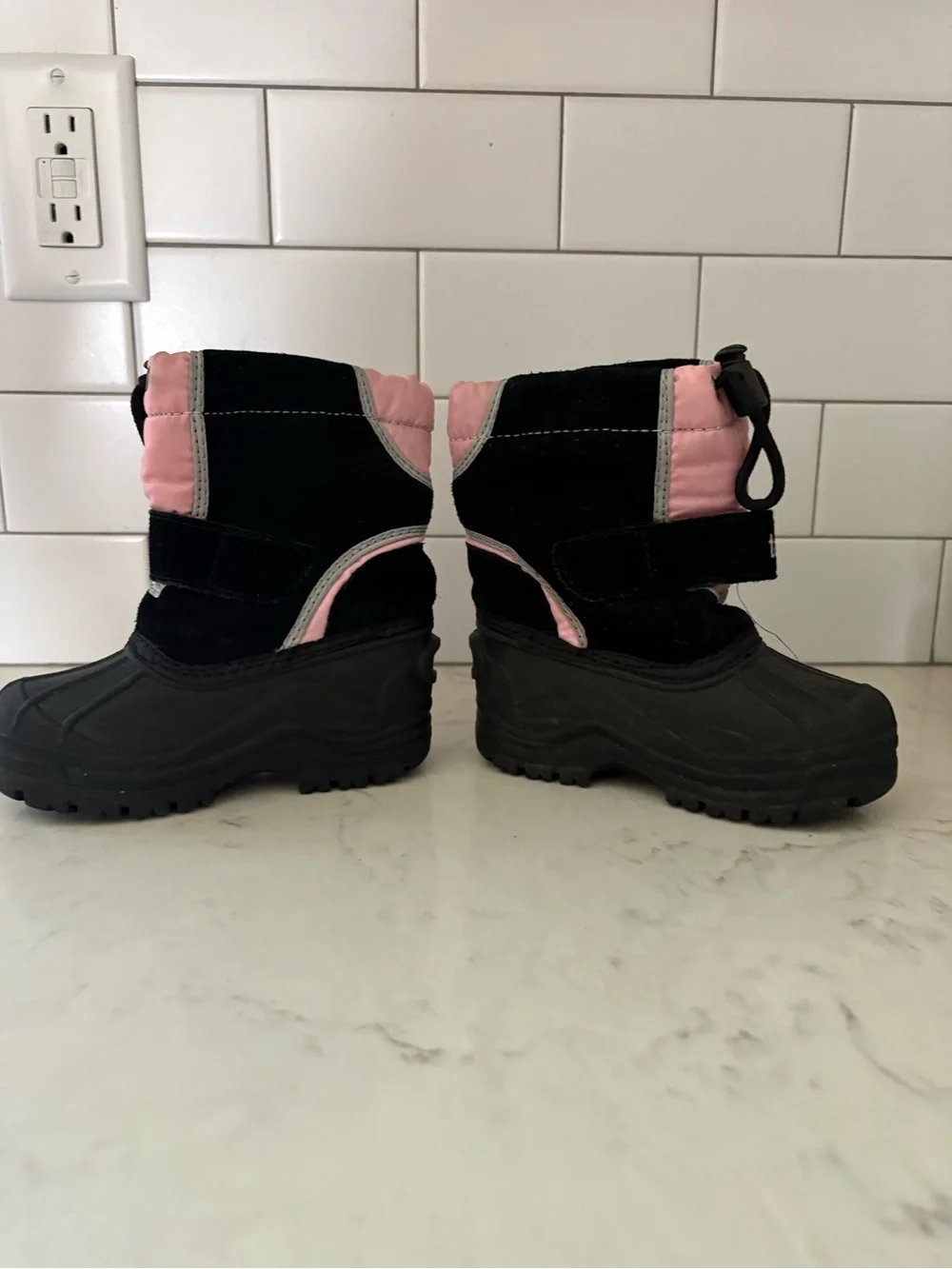 Totes Girls Snow Boots Size 6M Pink Black Waterproof Insulated Winter Boots